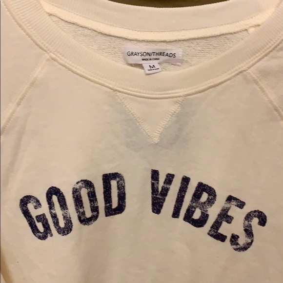 NWT Women’s Crop Sweatshirt- Good Vibes🎀 - Picture 2 of 6